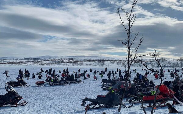 Påskestemning på Helandervannet