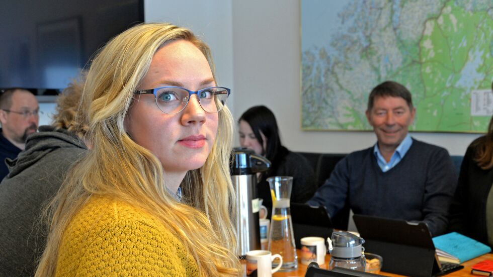 Cecilie Gjennestad (SV) er for tiden både varaordfører i Porsanger og ansatt i NRK Sápmi i Karasjok. Nå søker hun permisjon fra kommunestyret og fra vervet som varaordfører.
 Foto: Sonja E. Andersen