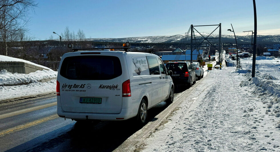 Rødt lys i Karasjok.
 Foto: Yvette M Stornes