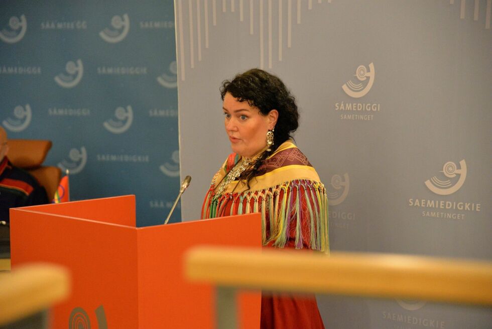 Same­tings­råd Sil­je Ka­ri­ne Mu­ot­ka støt­ter Tana kom­mu­nes krav om en uav­hen­gig grans­king av for­valt­ning­en av Ta­na­vass­drag­et.
 Foto: Steinar Solaas