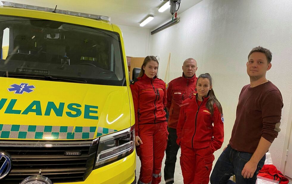 Ordfører Sigurd Kvammen Rafaelsen (Ap) roser ambulansepersonellet på stedet, men er kritisk til beredskapen omkring ambulanseflyene. Foto: privat