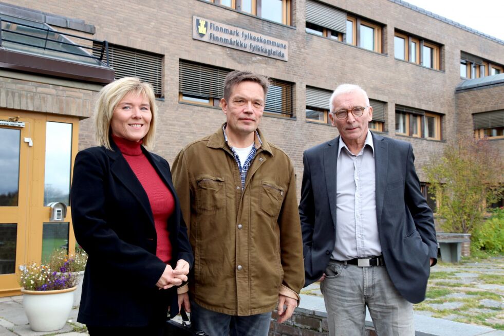 Torill Olsen, Geir Johan Nilsen og Arne Pedersen mener Finnmark fylkeskommune har mange gode kort på hånda om de velger å gå rettens vei for å stanse sammenslåingen av Finnmark og Troms.
 Foto: Torbjørn Ittelin