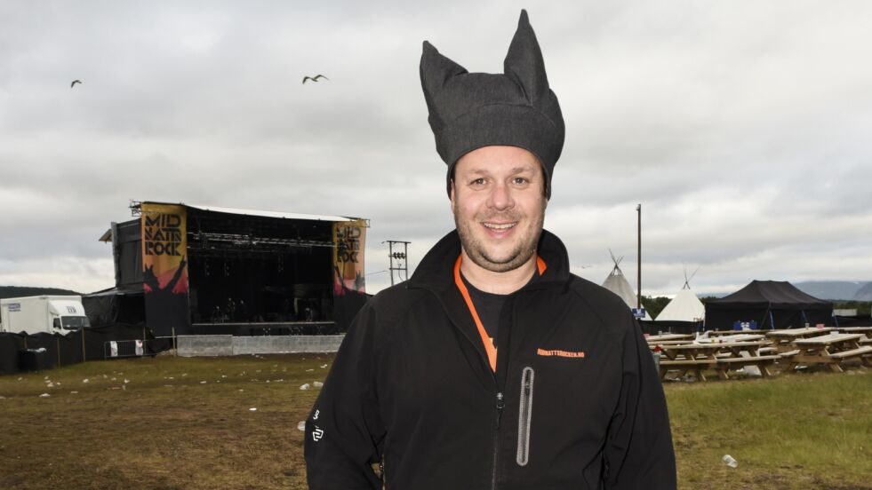 Festivalsjef for Midnattsrocken, Jon Arne Pettersen er fornøyd med festivalens første dag.
 Foto: Sigurd Schanke