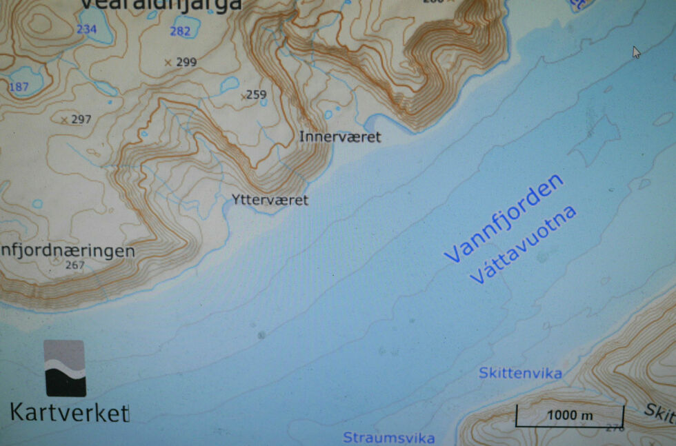 Yttervær ligger i Vannfjorden; sørvest på Magerøya. Statsforvalteren viser til at Yttervær også ligger i inngangen til den nasjonale laksefjorden Porsangerfjorden som er del av vandringsruten til flere nasjonale laksebestander.
 Foto: Foto fra Kartverket