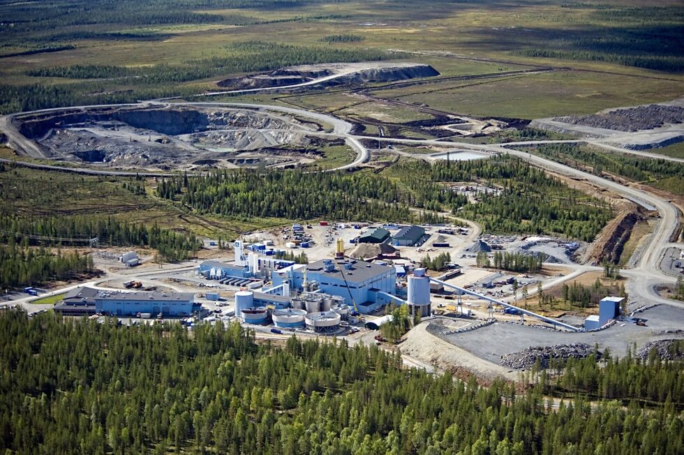 Gullgruven i Suurikuusikko, en 50-60 kilometer nord for Kittilä i finsk Lappland har gravd seg utover landskapet med tre kilometerdype hull som strekker seg dra 3,3 kilometer til 4,5 kilometer gjennom den tidligere jomfruelige utmarka. I alt er det funnet ressurser på omkring 162.000 kilo gull, som innebærer at flere titalls millioner tonn med stein skal flytes på. I Norge vil bergindustrien ta grep for å reduserre negative miljøkonsekvenser av gruvedrift. Foto: Agnico-Eagle Mines Ltd
 Foto: Foto: Agnico-Eagle Mines Ltd