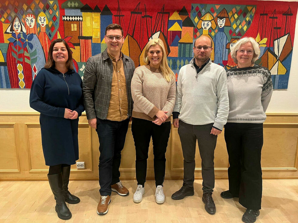 Her er toppene i de fem partiene som skal styre Troms fylke fra og med neste år: Irene Dahl (V), Benjamin Furuly (H), Kristina Torbergsen (Ap), Nils Einar Samuelsen (KrF) og Hilde Lisbeth Strand (MDG).
 Foto: Troms Ap