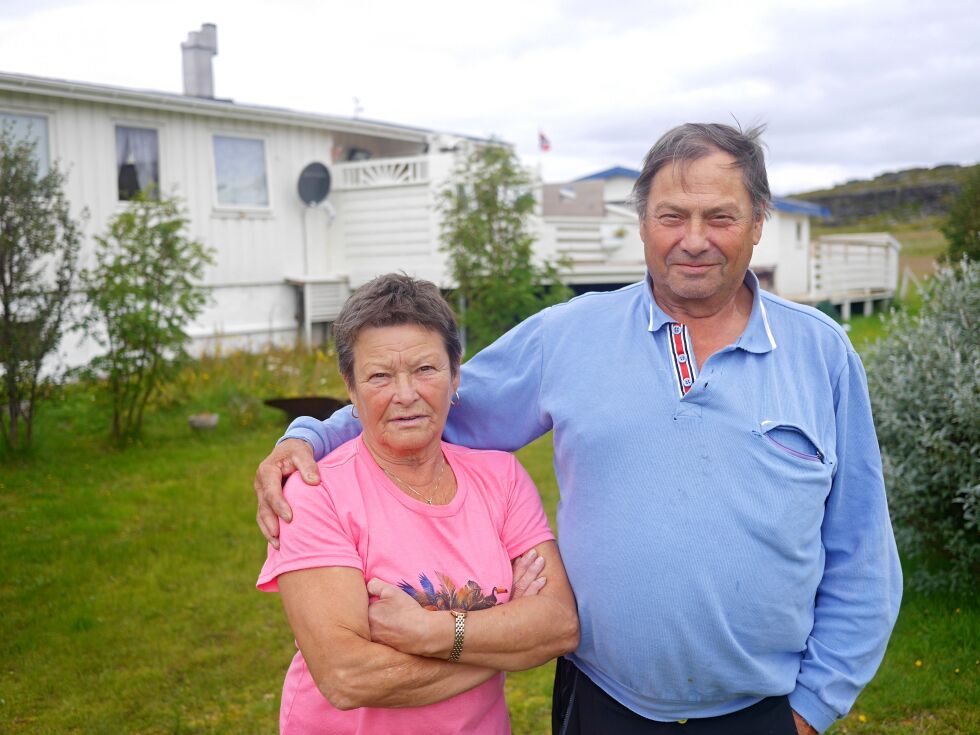 Grethe og Josef har vært gift i 55 år. Da de flyttet til Repvågstranda på begynnelsen av 1980-tallet innstilte de seg på å leve et mer nøkternt liv, materielt sett.
 Foto: Geir Johansen