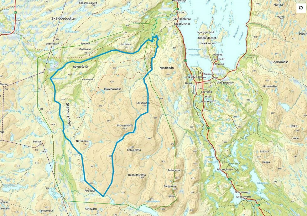 Omtrent slik går beitegrensene for Láhtin sommersiida. De ønsker å bryte ut at det store reinbeitedistrikt 16 fordi de føler seg overkjørt i ulike sammenhenger.
 Foto: Illustrasjon Nordatlas