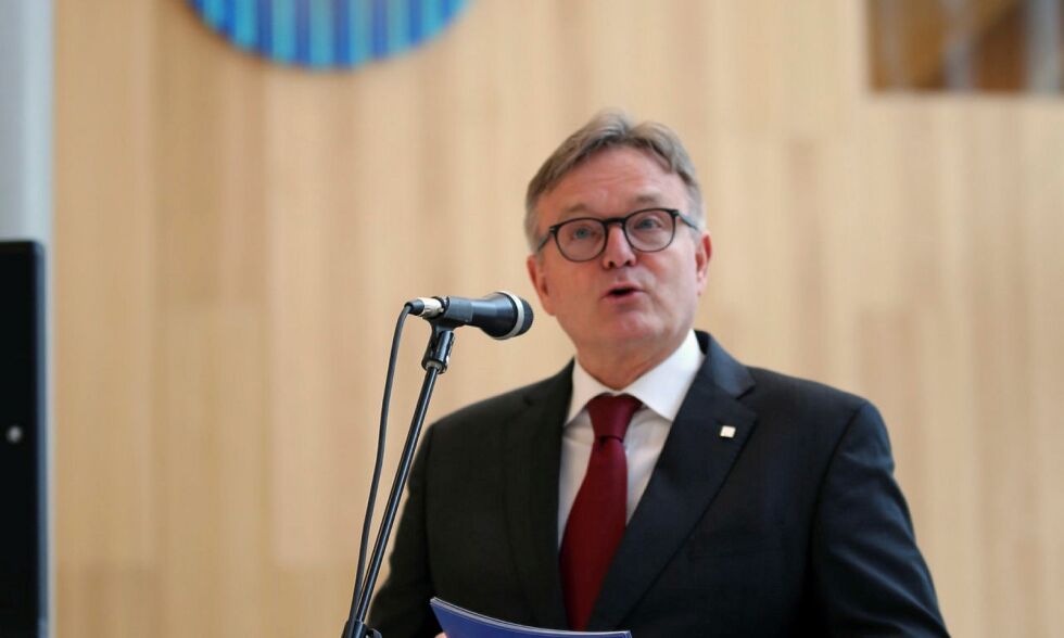 Administrerende direktør Ole Hope roper et varsko om den økonomiske situasjonen for Finnmarkssykehuset.
 Foto: Eirik Palm