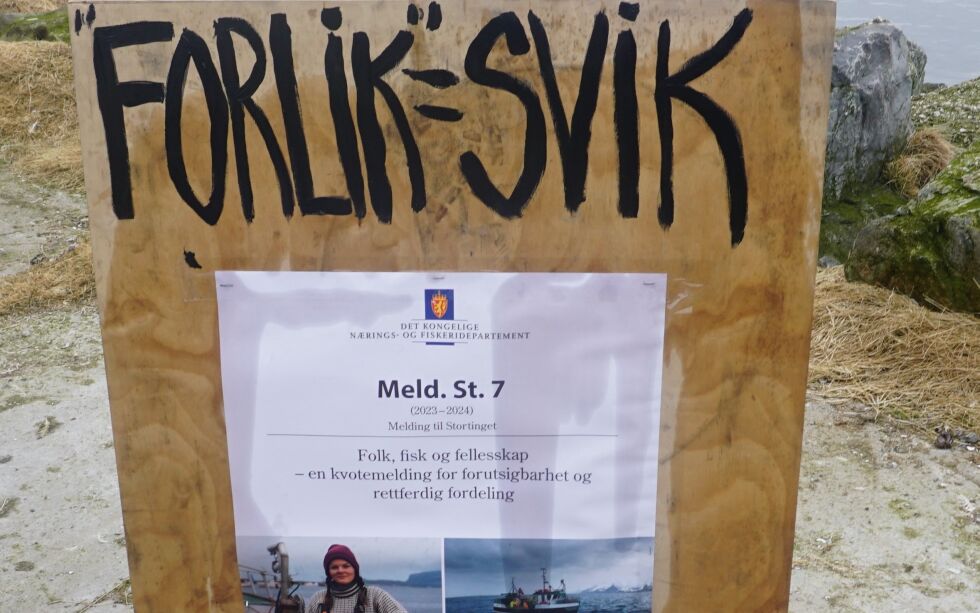 "Forlik-svik" sto det over kvotemeldinga i Honningsvåg.
 Foto: Geir Johansen