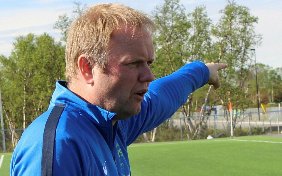 Roger Finjord i Finnmark fotballkrets håper og tror det kan spilles seriefotball i Finnmark denne sesongen. – Vi gir ikke opp, sier han.
Foto: Torbjørn Ittelin