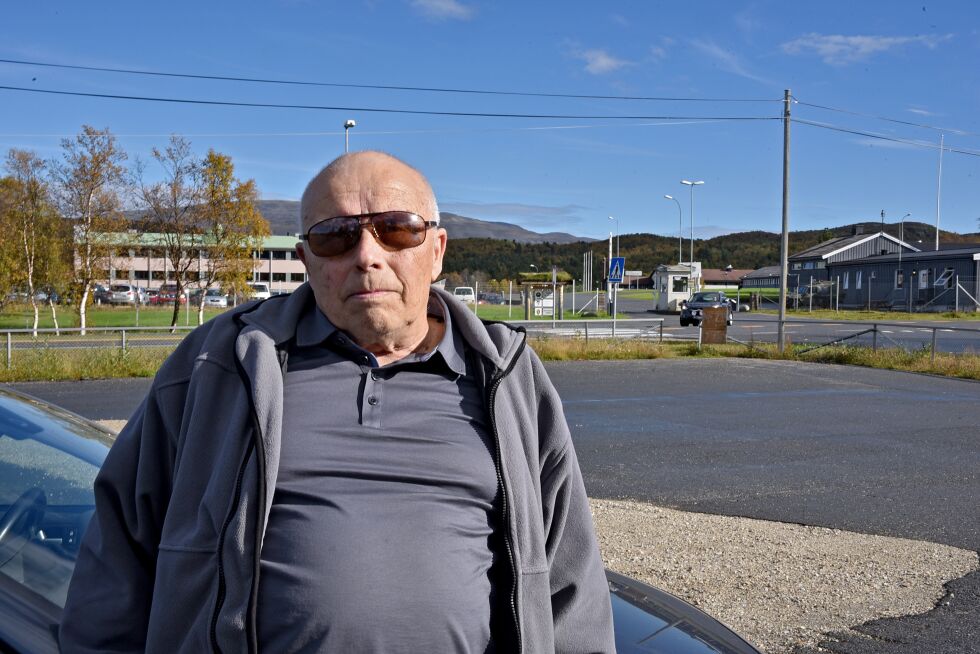 Hálkavárre-veien er eneste mulige vei for pensjonistene Agnar og Laila Johansen å komme seg på hytta i Roh&#269;i med bil.
 Foto: Bjørn Arne Johansen