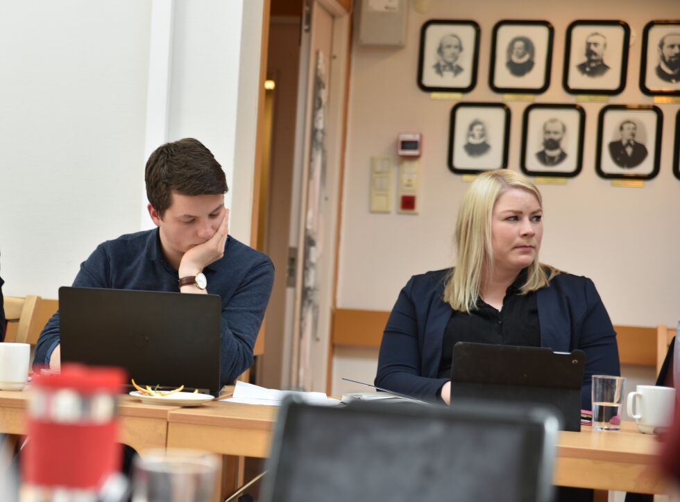 Høyres Jonas Nymo leverte inn et fellesforslag på vegne av gruppelederne om at seks saker skulle utsettes på en saksliste med 27 saker, pluss orienteringer fra både rådmann og ordfører.
 Foto: Bjørn Arne Johansen