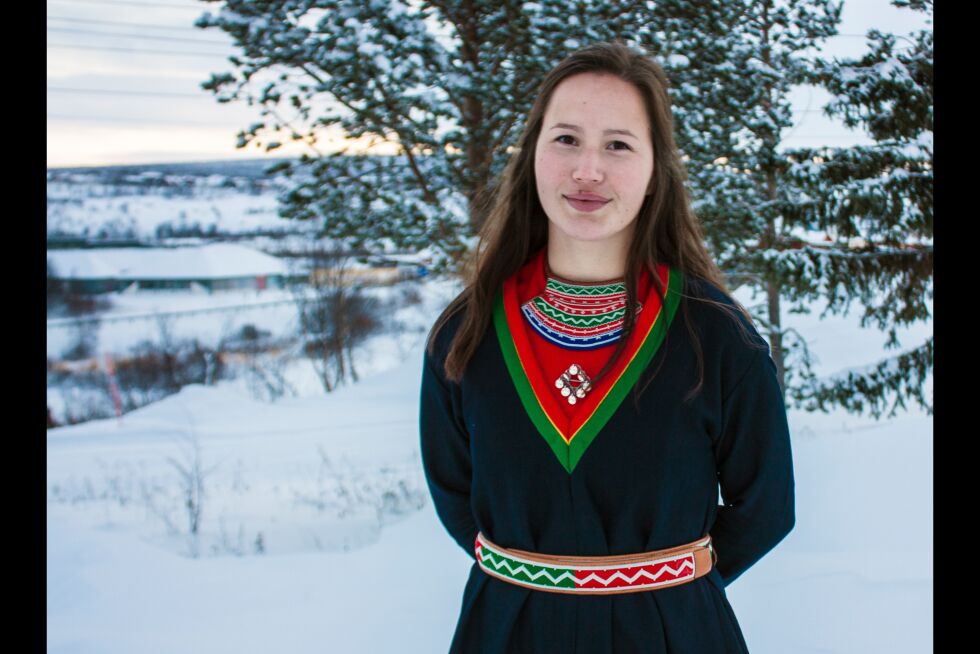 Maja Kristine Jåma driver med rein på Fosen. Det ønsker hun også i framtida.
 Foto: NSR
