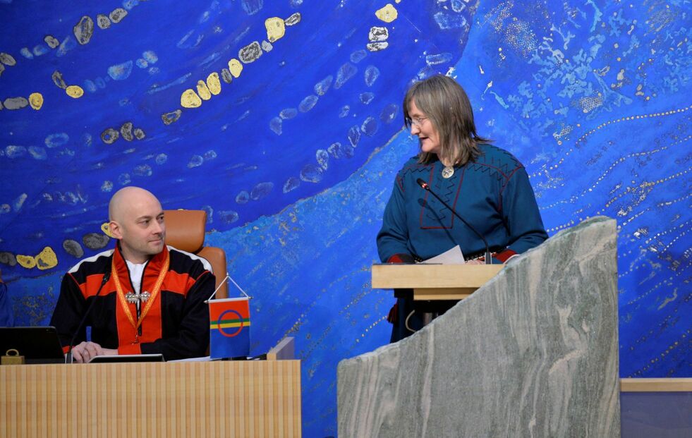 Bildet er fra mars-plenum 2023, da Toril Bakken Kåven (Nkf) fremmet mistillitsforslag til plenumsleder Tom Sottinen (Ap) med bakgrunn i samme sak.
 Foto: Steinar Solaas