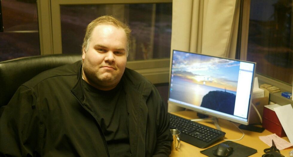Langt færre enn tidligere ringer sentralen for å bestille taxi. Det medfører at Nordkapp taxi ikke lenger kjører om nettene; med unntak av i helgene.
 Foto: Geir Johansen
