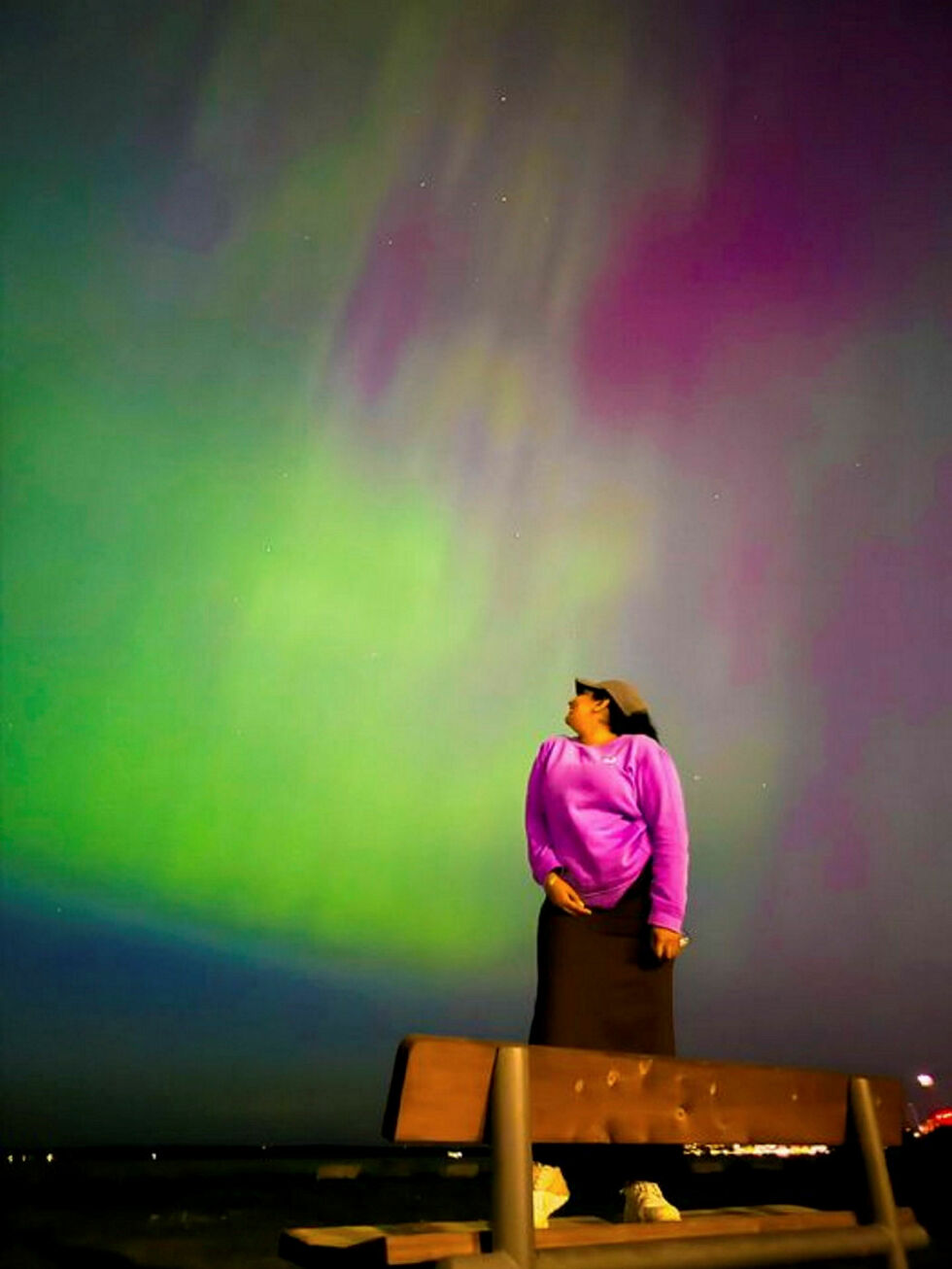 Nordlys over Tampere/Tammerfors i Sør-Finland. AI-generert bilde.
 Foto: Skjermdump
