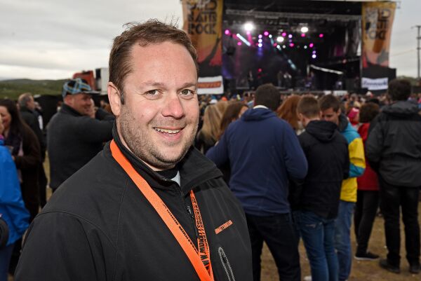 Festivalgeneralen trekker seg