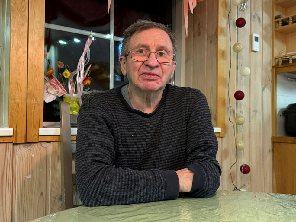 Niillas Aslaksen Somby er ikke mye fornøyd med den politiske situasjonen i landet.
 Foto: Oskar Melkeraaen Aas