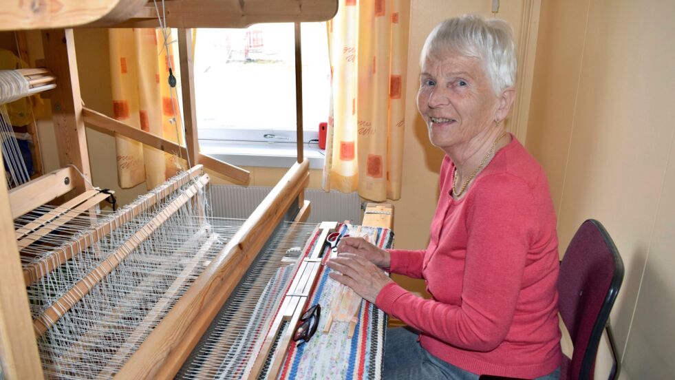Åse Andersen tryller frem filleryer.
 Foto: Birgitte Wisur Olsen