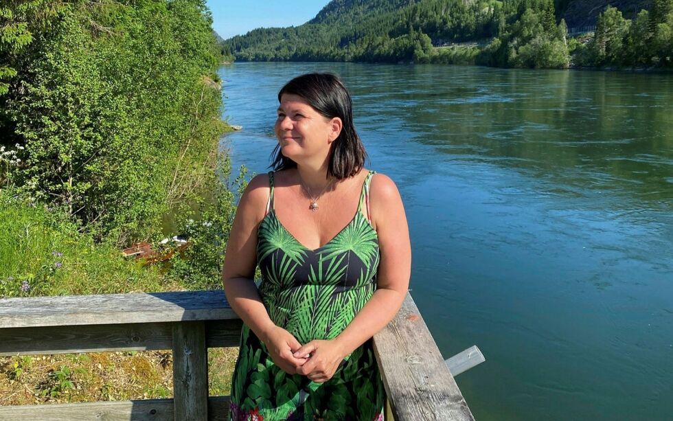 Il­lust­ra­tør og Venst­re-po­li­ti­ker Tri­ne Noodt tar som­mer­fe­rie fra sty­rin­gen av Vin­mo­no­po­let samt mas­se and­re verv. Foto: pri­vat