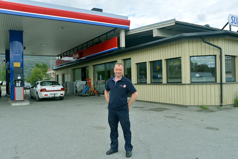 Daglig leder hos YX i Lakselv, Geir-Ståle Lid, måtte legge ned tømmestasjonen for tre år siden. Han håper noen kan starte det opp igjen.
 Foto: Hannah Persen