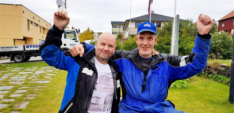 Oddbjørn Hansen og Torfinn Brun er glade for prisen.
 Foto: Finnmark fylkeskommune