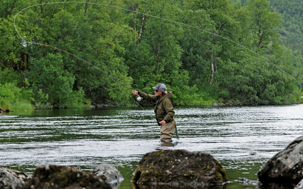 Flere forpaktere av elver i Finnmark er ventet å innføre en begrensning av antall fiskekort til bosatte utenfor Finnmark nå som FeFo har åpnet for dette. ILL.FOTO: MARIUS THORSEN