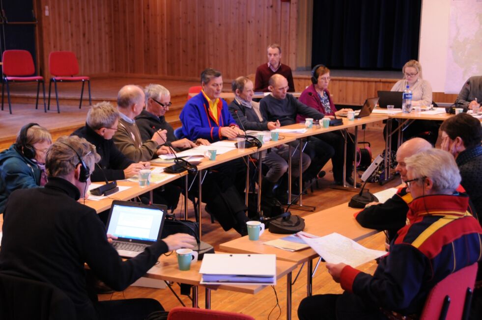 Karasjok-folket har fått medhold i at de - og ikke FeFo - eier den umatrikulerte grunnen i Karasjok kommune. Bildet er fra en tidligere høring i Karasjok.
 Foto: Stein Torger Svala