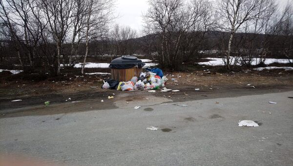 Søppelet flyter i Neiden