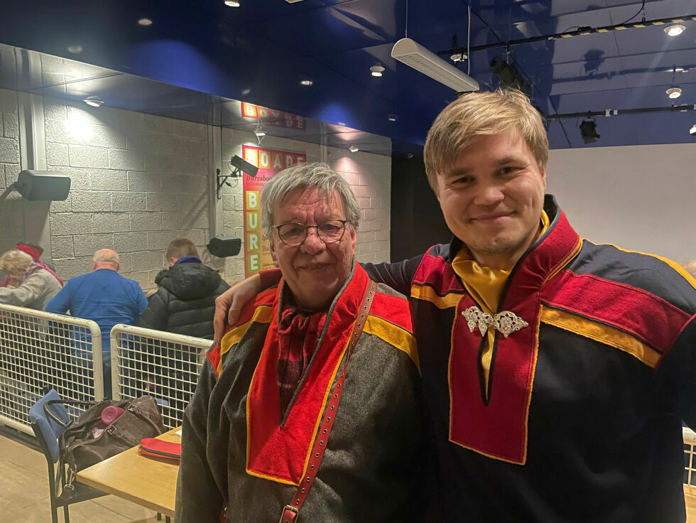Filmskaper Harry Johansen og musiker Andreas Gundersen fra Torhop fikk masse ros på hjemmebane. Andreas har stått for musikken i filmen.
 Foto: Birgitte Wisur Olsen