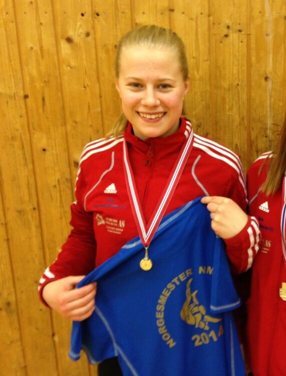 Signe Marie Norges første kvinnelige bryter til OL