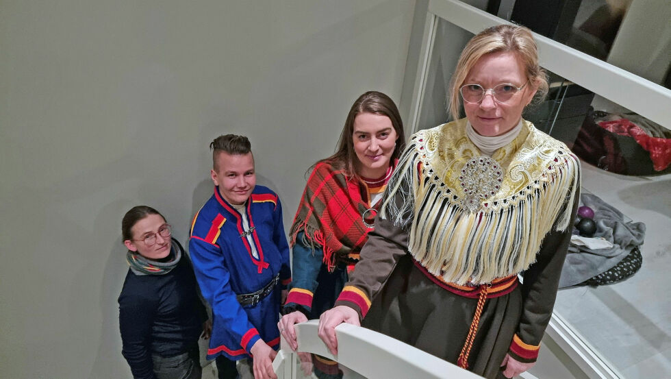 Det nye styret i Áhkánjárgga Sámesearvi trapper opp. Fra øverst leder Rebekka Garnes og styremedlemmene Lotte Viktoria Teigen, Niclas Antony Mikkelsen Ellingsen og Ann-Helen Høgbakk Sedolfsen.
 Foto: Steinar Solaas