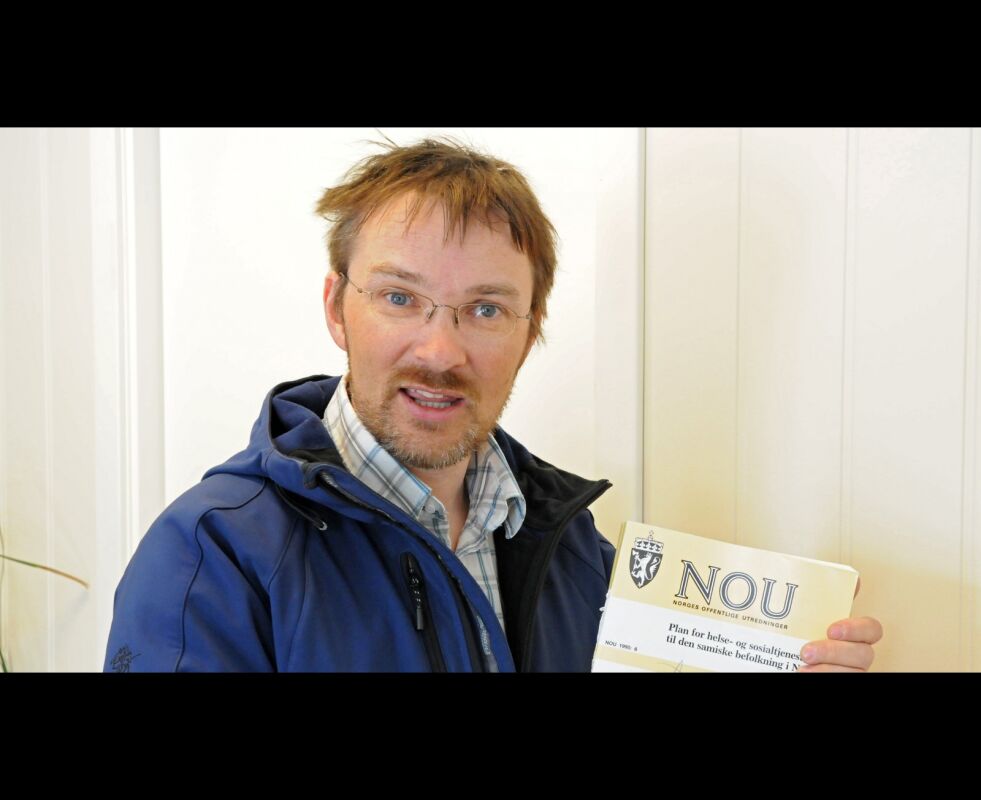 Amund Peder Teigmo er ansatt som sjef for Sámi Klinihkka i Karasjok. Han har lenge vært engasjert i arbeidet for styrket helsevern for den samiske befolkningen.
 Foto: Stein Torger Svala