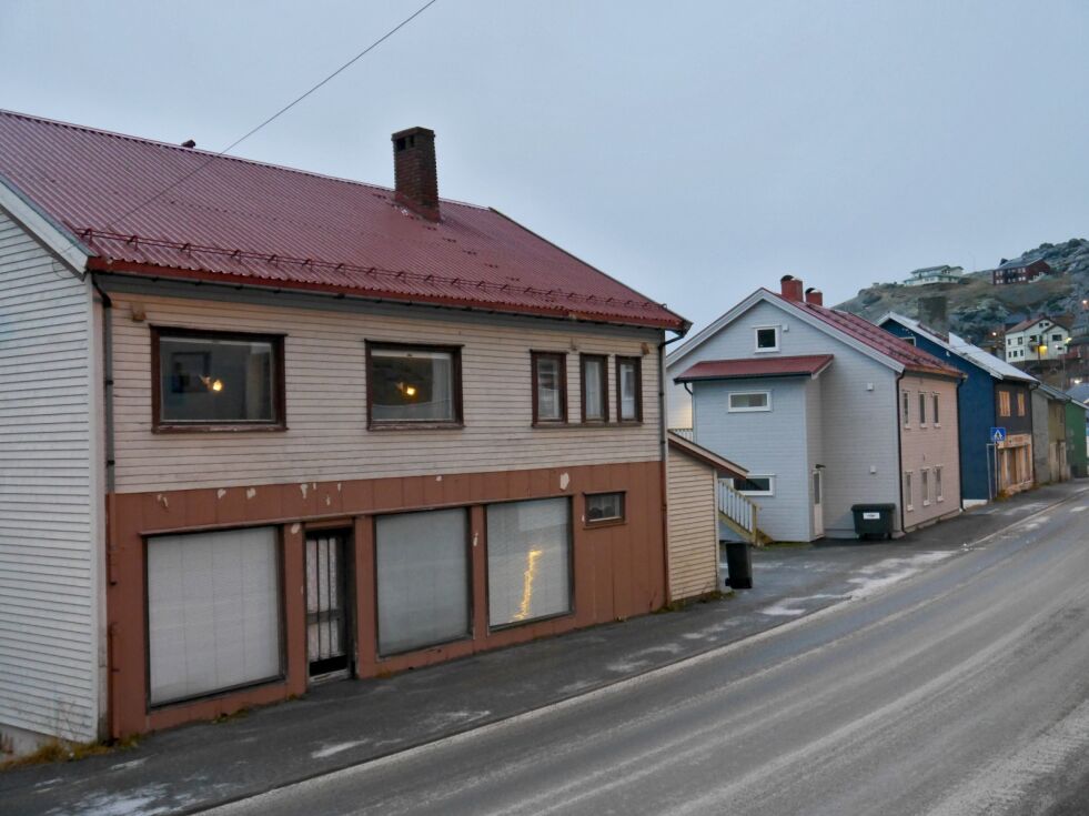 I sitt budsjettforslag for neste år foreslår rådmann Raymond Robertsen i Nordkapp  økning i eiendomsskatt for boliger og fritidsboliger, samt 15-17 prosents økning i kommunale avgifter.
 Foto: Geir Johansen