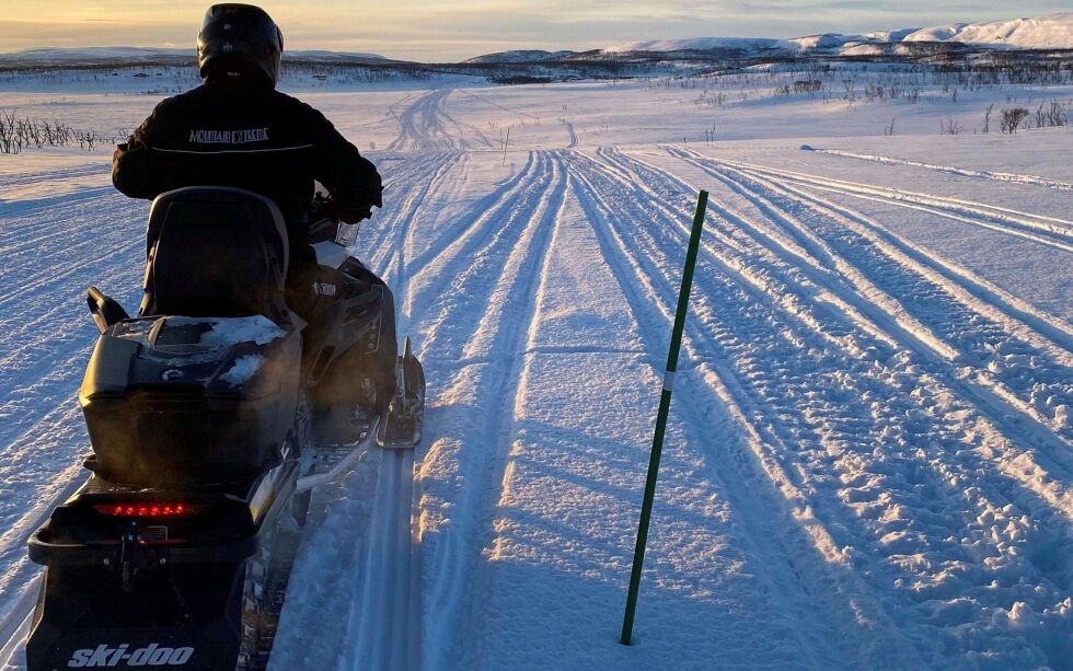 Kommunene i Finnmark, og andre involverte, har frist til 21. august med å uttale seg i saken der utgangspunktet er å få vekk plaststikkene som brukes i forbindelse med merking av skuterløyper.