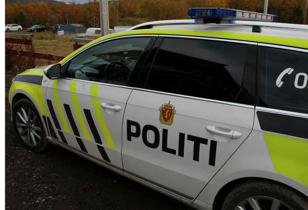 Forbipasserende meldte fra om overtent hytte