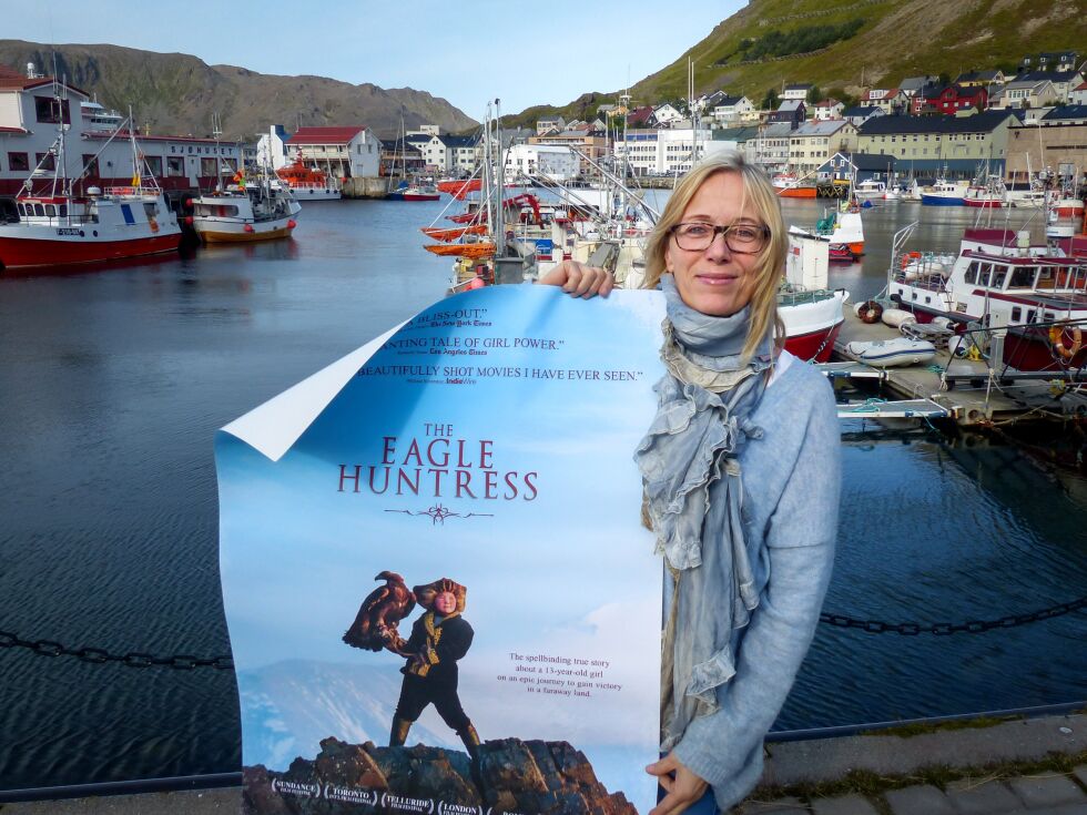 Filmen «The eagle huntress» er åpningsfilm under årets utgave av Nordkapp filmfestival. Filmen skildrer livet til en urbefolkning i Mongolia. Festival- og programsjef Edelh Ingebrigtsen mener at folk i små kystsamfunn i nord også kjemper en kamp for retten til å høste av naturressursene, og for å få aksept for lokal kultur og egenart.
 Foto: Geir Johansen