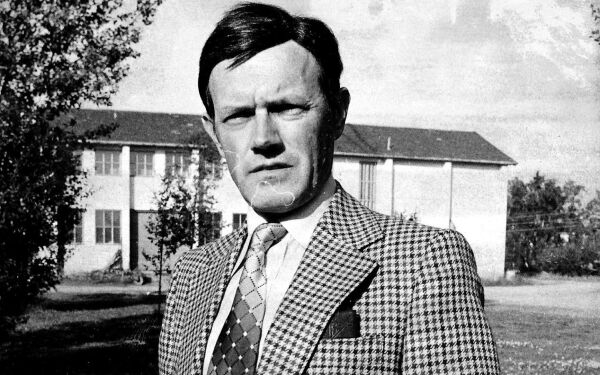 Arnulf Olsen er død