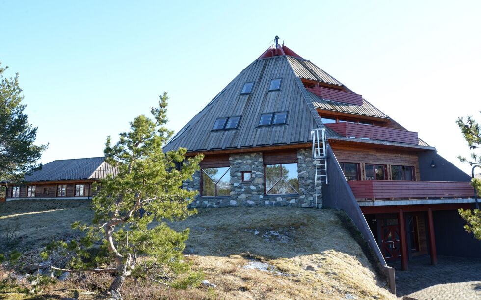 En av de to nye sametingsstillingene plasseres her på Árran lulesamisk senter, den andre kommer ved det sørsamiske senteret Sijti Jarnge i Hattfjelldal.
 Foto: Steinar Solaas