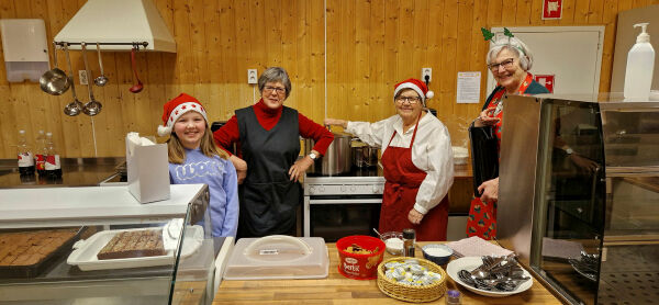 Juletretenning med grøtfest