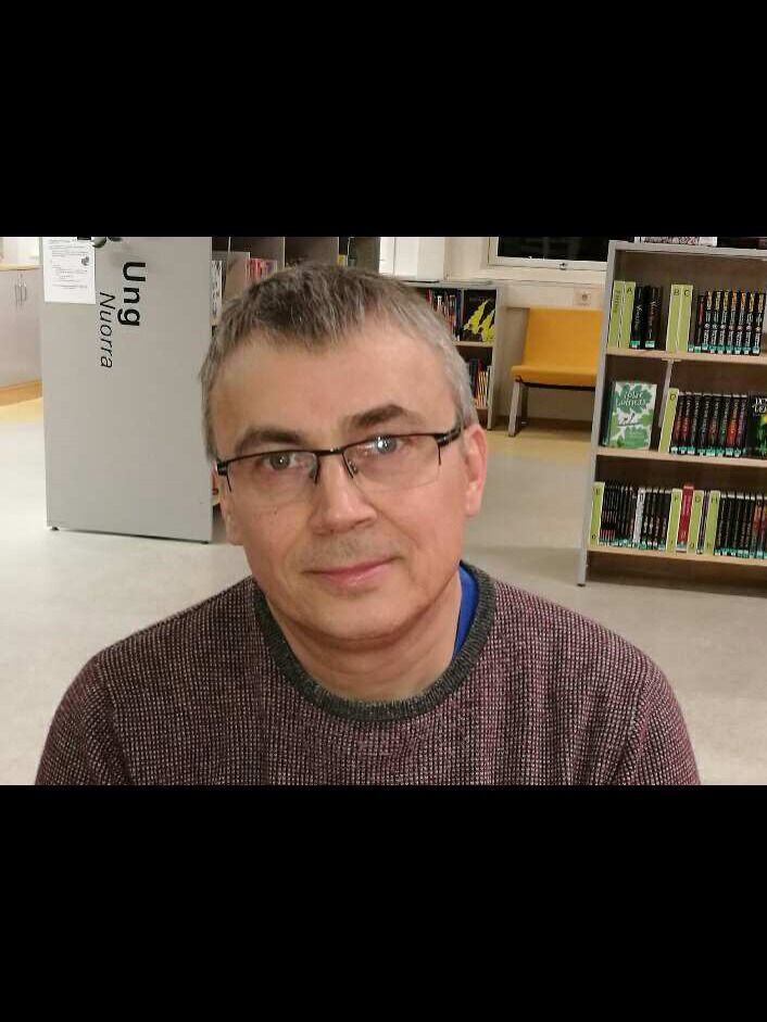 Styreleder ved Alta språksenter John Harald Skum reagerer på utspill fra AP-sametingsråd.
 Foto: Privat