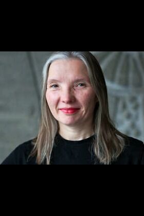 Siri Broch Johansen blir hedret med Samerådets litteraturpris for ungdomsromanen «Mun lean &#269;uoigi».
 Foto: Mikal Mienna (arkiv)