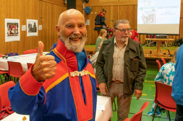 Sto første gang på åpen scene i Sirbmá