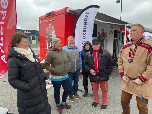 – Nå må pengene på bordet
