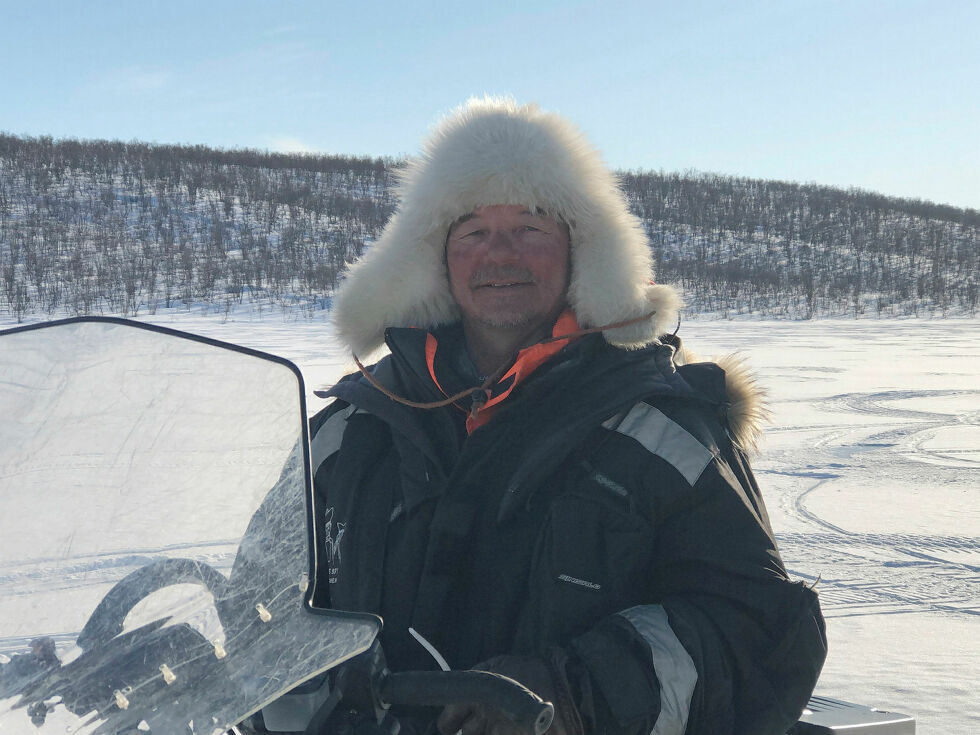 Per John Aslaksen Anti melder om bjørn som angriper kalvingsflokk så langt nord som ved Børselvas kilder i Porsanger.
 Foto: Stein Torger Svala