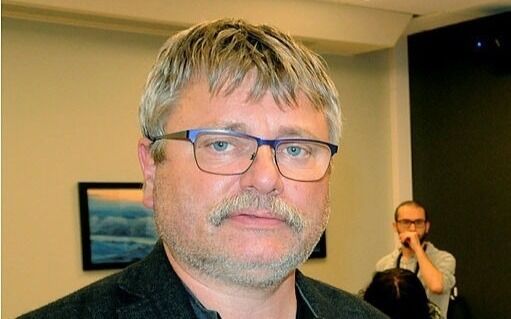 Varaordfører Pål Gabrielsen fikk utsatt en debatt om hvorvidt ordførerhonoraret skal omfatte annet politisk arbeid som eksempelvis gruppelederverv, og om dette skal føres opp som tapt arbeidsfortjeneste.
 Foto: Hallgeir Henriksen