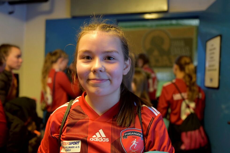 – Det er en fin turnering, men det gikk ikke så bra for oss, sier lagleder Aurora Johnsen (13). Foto: Kristin Humstad.