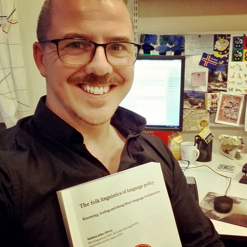 Nathan Albury skal forsvare doktorgraden «Knowing, Feeling and Doing M&#257;ori Language Revitalisation» høsten 2016.
 Foto: Privat