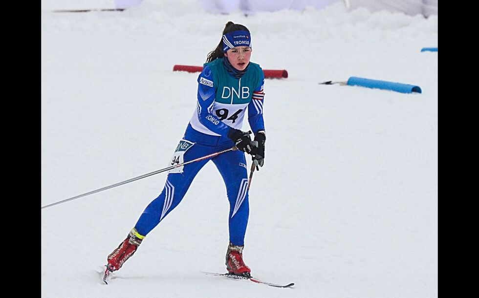 Anna Sofia Ravna er halvt tanajente. Her fosser hun inn til ett av tre sølv i NNM i skiskyting i Mo i Rana.
 Foto: Privat